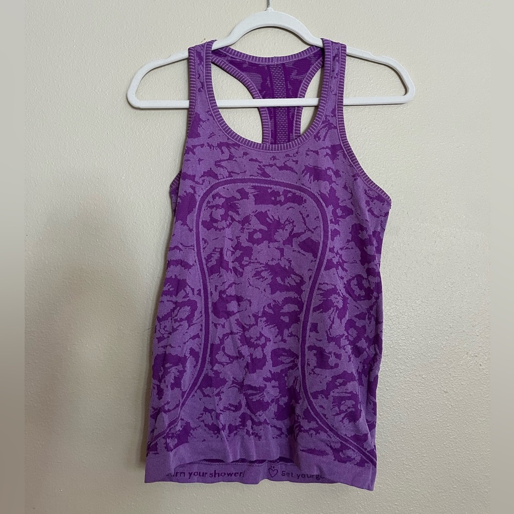Lululemon Logo Stretch Patterned Purple Tank Top Size 6